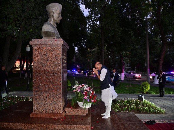 Rajnath Singh pays tribute to former Indian PM Lal Bahadur Shastri at his statue in Tashkent