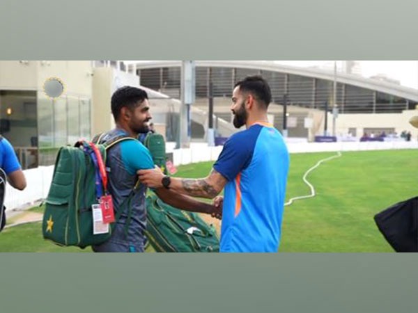 Virat Kohli with Babar Azam (Credit: Twitter@BCCI)