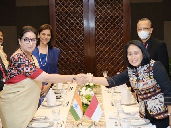 Union Minister of Women and Child Development Smriti Irani with Indonesian counterpart, Bintang Puspayoga. (Twitter)