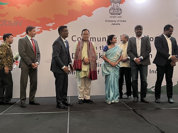 MoS Rajkumar Ranjan interacts with Indian Diaspora in Jakarta.