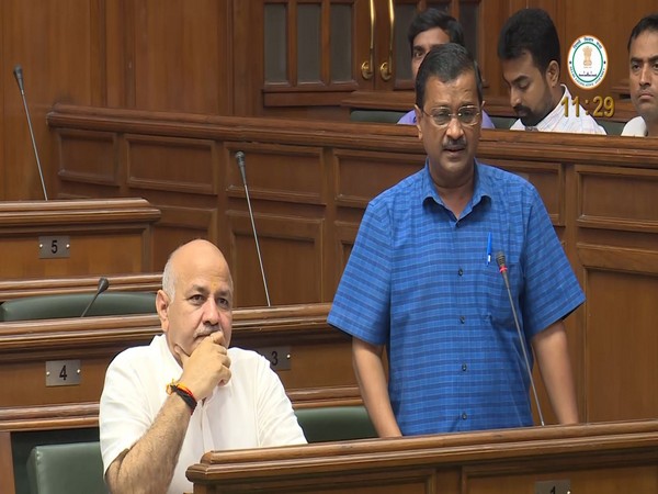 Delhi Chief Minister Arvind Kejriwal and Deputy CM Manish Sisodia in Assembly (Photo:ANI)