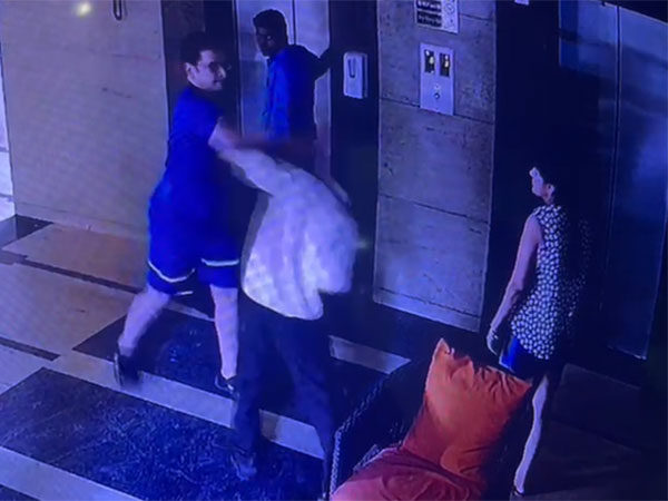 Visual of the accused slapping security guard 