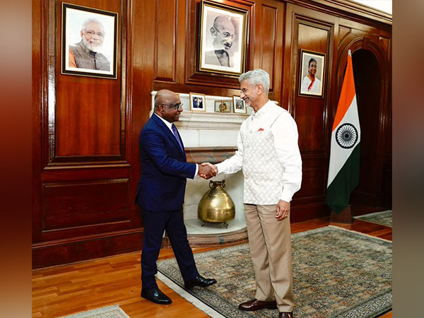 External Affairs Minister S Jaishankar with UNGA chief Abdulla Shahid. (Twitter)