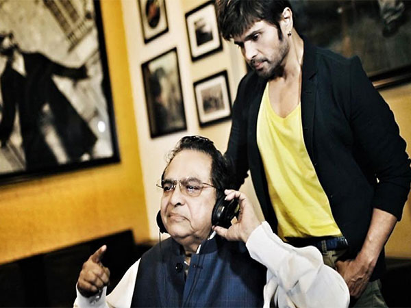 Himesh with dad Vipin Reshammiya (Image Source: Instagram)