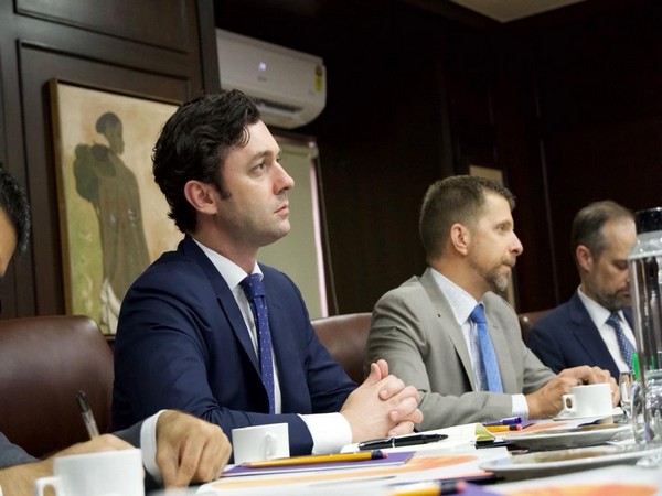 US Senator Ossoff meets business leaders and students in Mumbai
