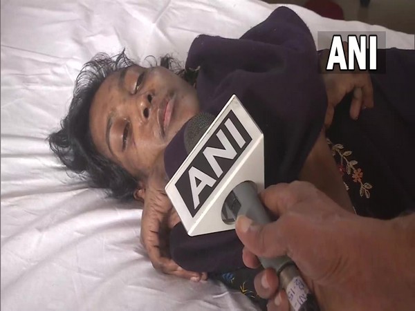 Sunita, who was tortured by suspended BJP leader, Seema Patra in whose house she worked as a maid (Photo:ANI)