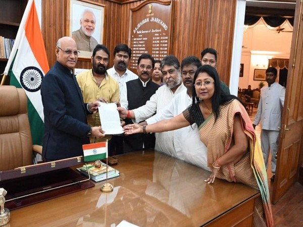 A delegation of UPA MLAs called on Jharkhand Governor Ramesh Bais at Raj Bhavan in Ranchi