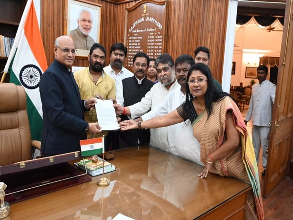 A delegation of UPA leaders met Jharkhand Governor Ramesh Bais