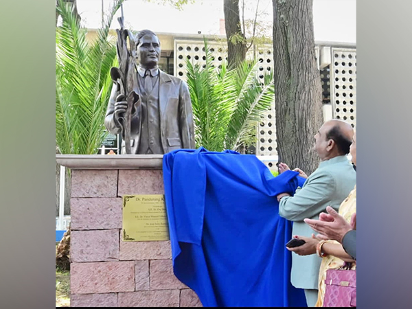 Om Birla unveiles bust of Indian freedom fighter at Chapingo University in Mexico (Photo Credit: Twitter)