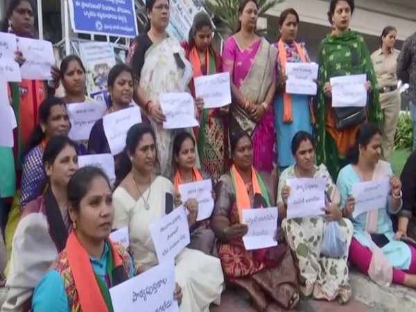 BJP Mahila Morcha on Friday staged a protest at tank bund in Hyderabad (Photo/ANI)