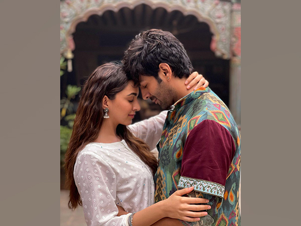 Kartik Aaryan, Kiara Advani (Image source: Instagram)