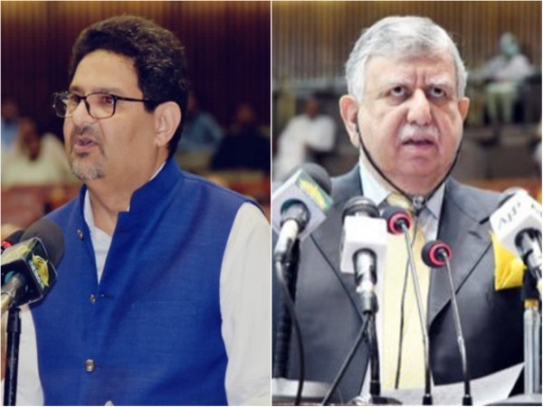 Pakistan Finance Minister Miftah Ismail and his predecessor Shaukat Tarin. 