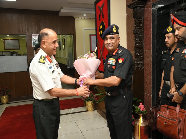 Indian Army chief calls on Nepali counterpart in Kathmandu (Photo/Twitter)