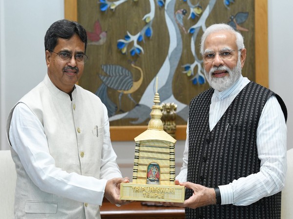 Photo Courtesy: Twitter/@PMOIndia