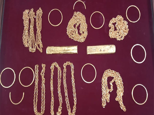 Gold worth Rs 1.83 cr seized at Tamil Nadu's Coimbatore airport (Photo:ANI)