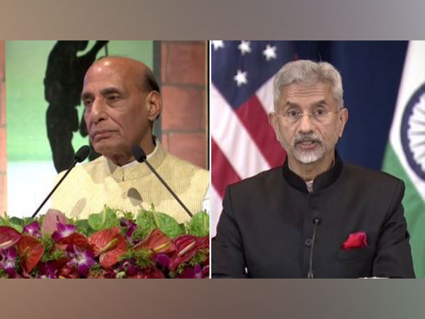 Defence Minister Rajnath Singh (L) and External Affairs Minister S Jaishankar (R)