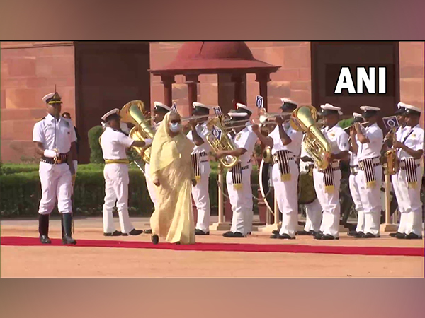 Sheikh Hasina receives ceremonial reception at Rashtrapati Bhavan