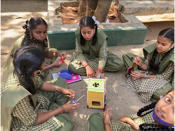 Highschool girls working on a prototype during the Pilot phase of Hackathon