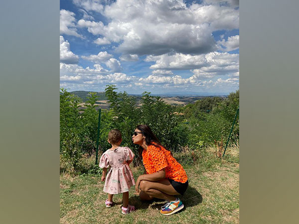 Shriya Saran with daughter Radha (Image source: Instagram)