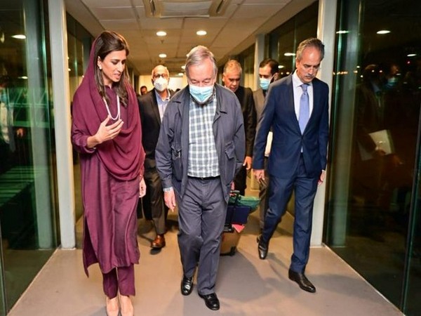 UN chief Antonio Guterres lands in Pakistan to take stock of the floods situation. (Photo Credit: Pak minister Hina Rabbani Khar's Twitter)