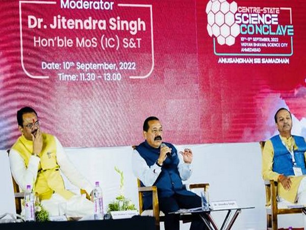 Jitendra Singh calls for linking StartUps with industry right from beginning as equal stakeholders. (Photo/PIB)