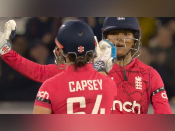 Sophia Dunkley and Alice Capsey (Photo: ECB)