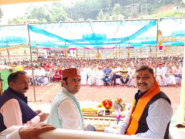 Courtesy: Twitter/@iSureshBjp