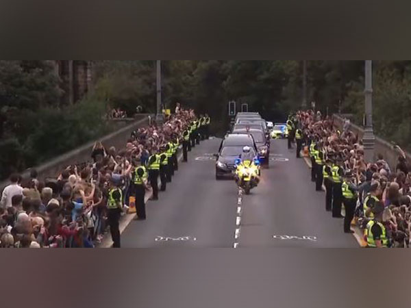 Queen Elizabeth's coffin arrives in Edinburgh, Scotland (Photo Credit: Twitter)