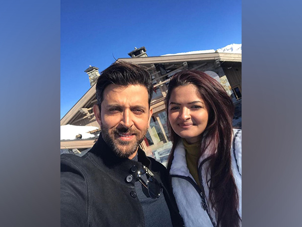 Hrithik Roshan with niece Suranika (Image source: Instagram)