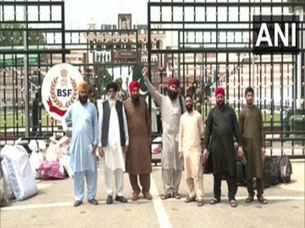 Sikh pilgrims from Pakistan arrived at Attari-Wagah border (Photo/ANI)