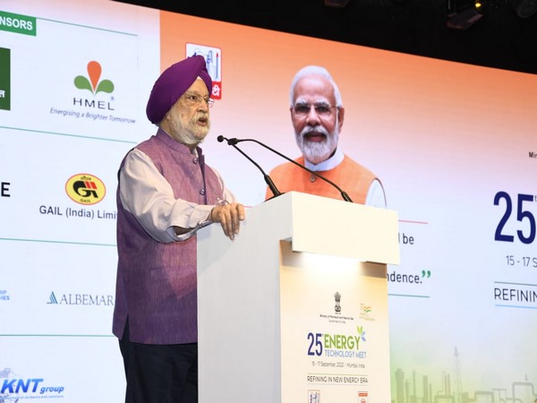 Union Minister Hardeep Singh Puri (PIB)
