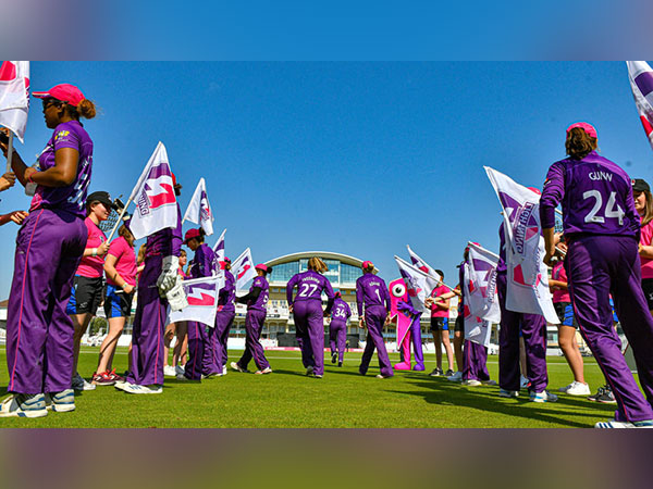 Lightning Team  (Photo: Nottinghamshire CCC)