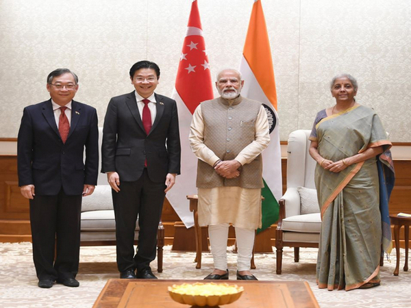 Joint India-Singapore Ministerial delegation calls upon PM Modi (Photo Credit: Twitter/PM Modi)