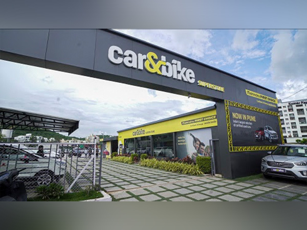 Mahindra First Choice Wheels opens new car&bike experience stores