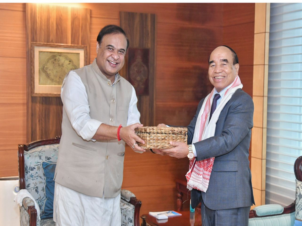 Assam CM Himanta Biswa Sarma and Mizoram CM Zoramthanga (Image/ANI)