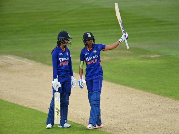 Kaur with Deepti Sharma (Photo: ICC)