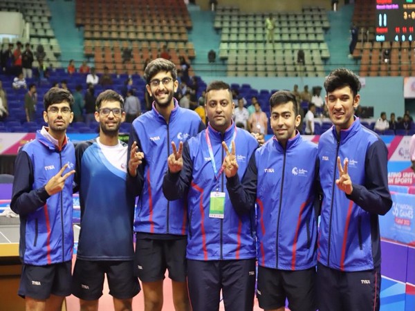 Gujarat Men's Team after winning gold medal in 36th National Games (Image: SAI/ MYAS Media)