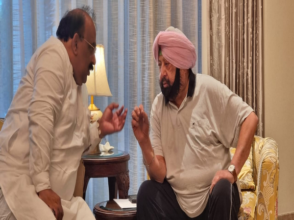 BJP Punjab Chief Ashwani Sharma with Captain Amarinder Singh