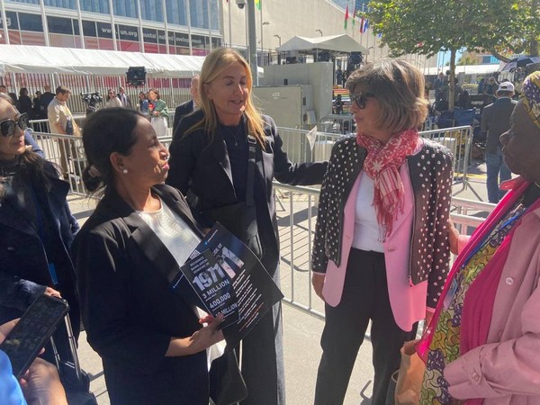 Protesters outside UN in New York demand recognition of genocide committed by Pakistani Army in 1971 in Bangladesh