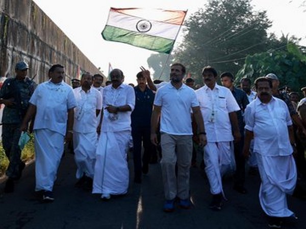 Congress leader Rahul Gandhi leading Bharat Jodo Yattra on its 16th day in Kerala's Thrissur (Photo/Twitter Congress)