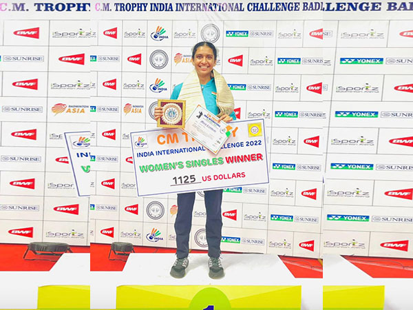 Tasnim Mir after winning women's singles in Chhattisgarh International Challenge (Image: BAI media)