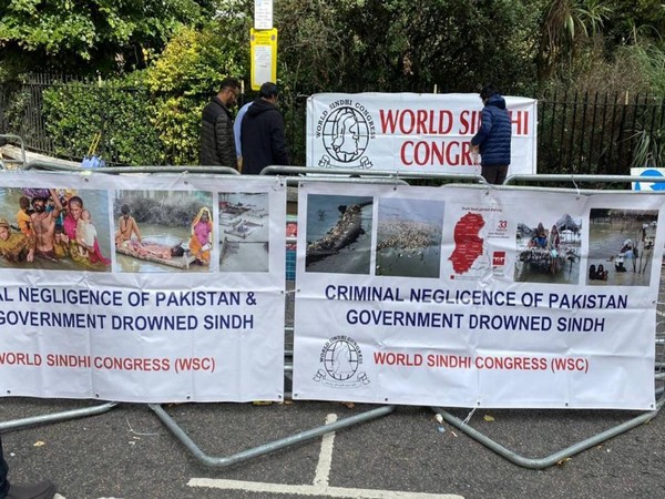 World Sindhi Congress holds protest outside Pakistan High Commission in London. 