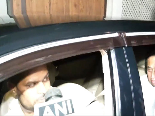 Kamal Nath leaving for Sonia Gandhi's residence (Photo/ANI)