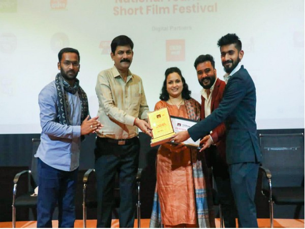 Entrepreneur Sanket Raka's The Millers Homebar gets honoured with the Best Hospitality Service Award