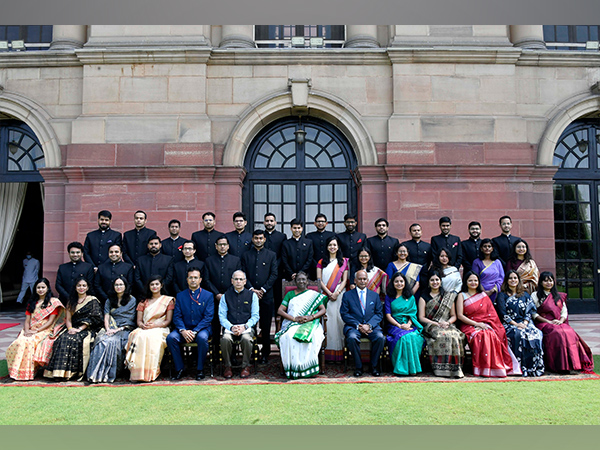 Image Courtesy: President's Secretariat