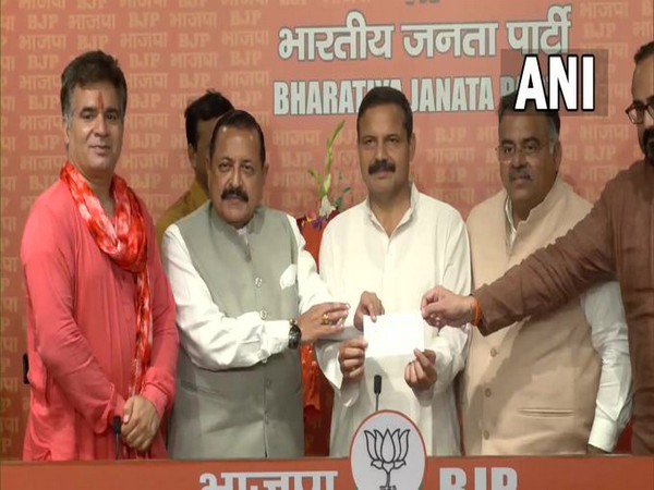 Former MLA from Jammu's Udhampur, Balwant Singh Mankotia joins Bharatiya Janata Party in Delhi (Photo/ANI)