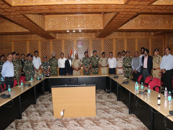 Dilbag Singh and senior officers of J-K Police presented mementoes to the DG CRPF Kuldiep Singh