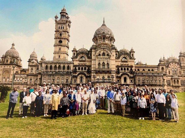 Jaishankar visits Laxmi Vilas Palace in Gujarat along with 52 foreign envoys (Photo: Twitter/@DrSJaishankar)