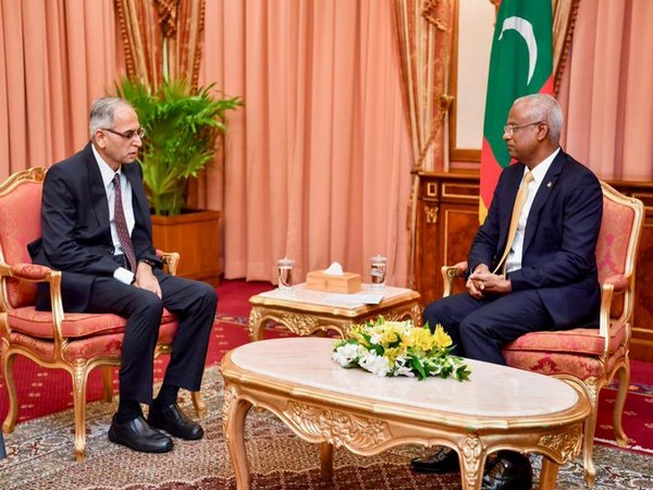 Foreign Secretary Vinay Mohan Kwatra with Maldives President Ibrahim Mohamed Solih. (Photo Credit - Twitter/Arindam Bagchi)