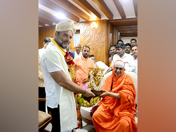 Rahul Gandhi during his visit to Suttur Mutt (Photo/ANI)